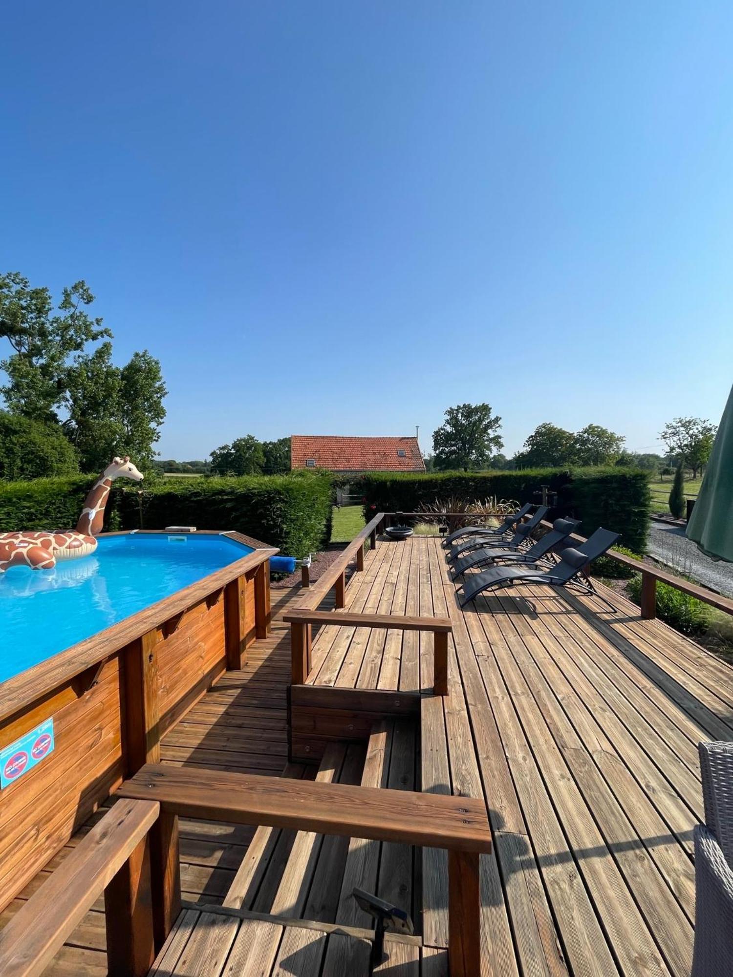 Spacious House For 6 People With A Swimming Pool Chalandrey